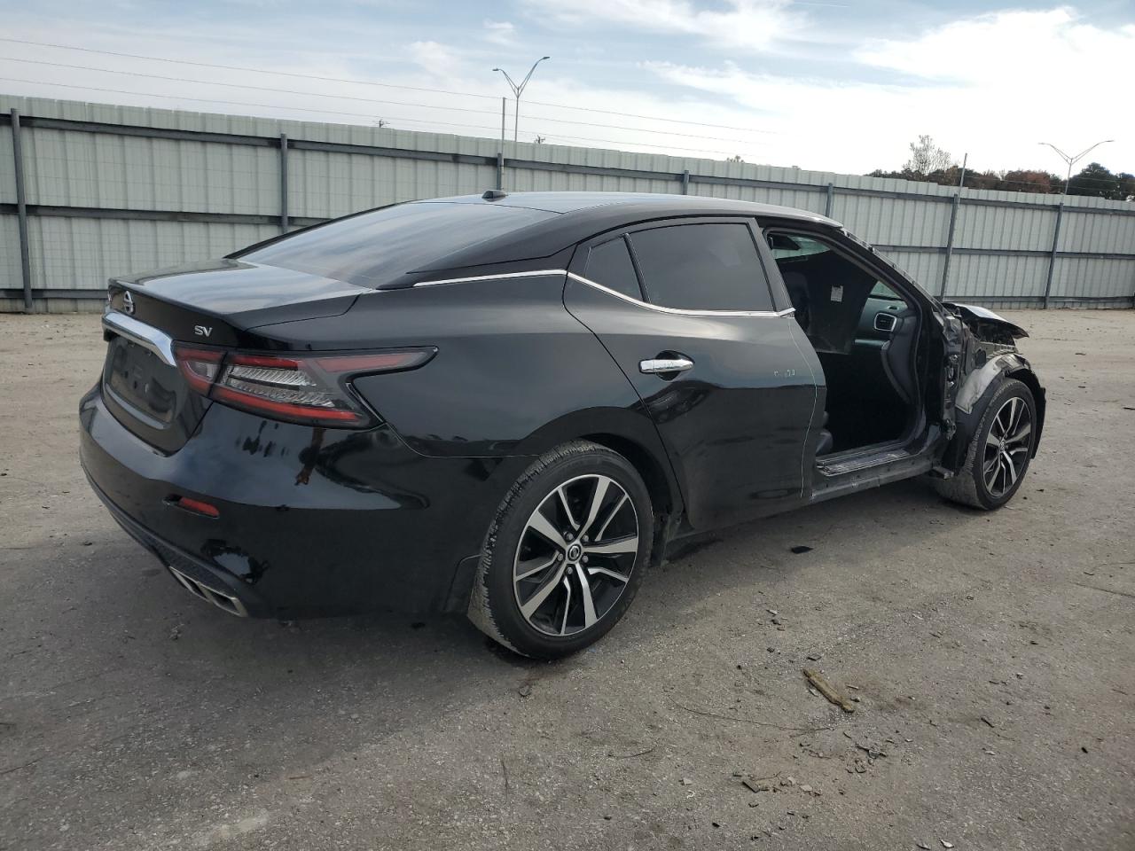 2021 Nissan Maxima - Image 3