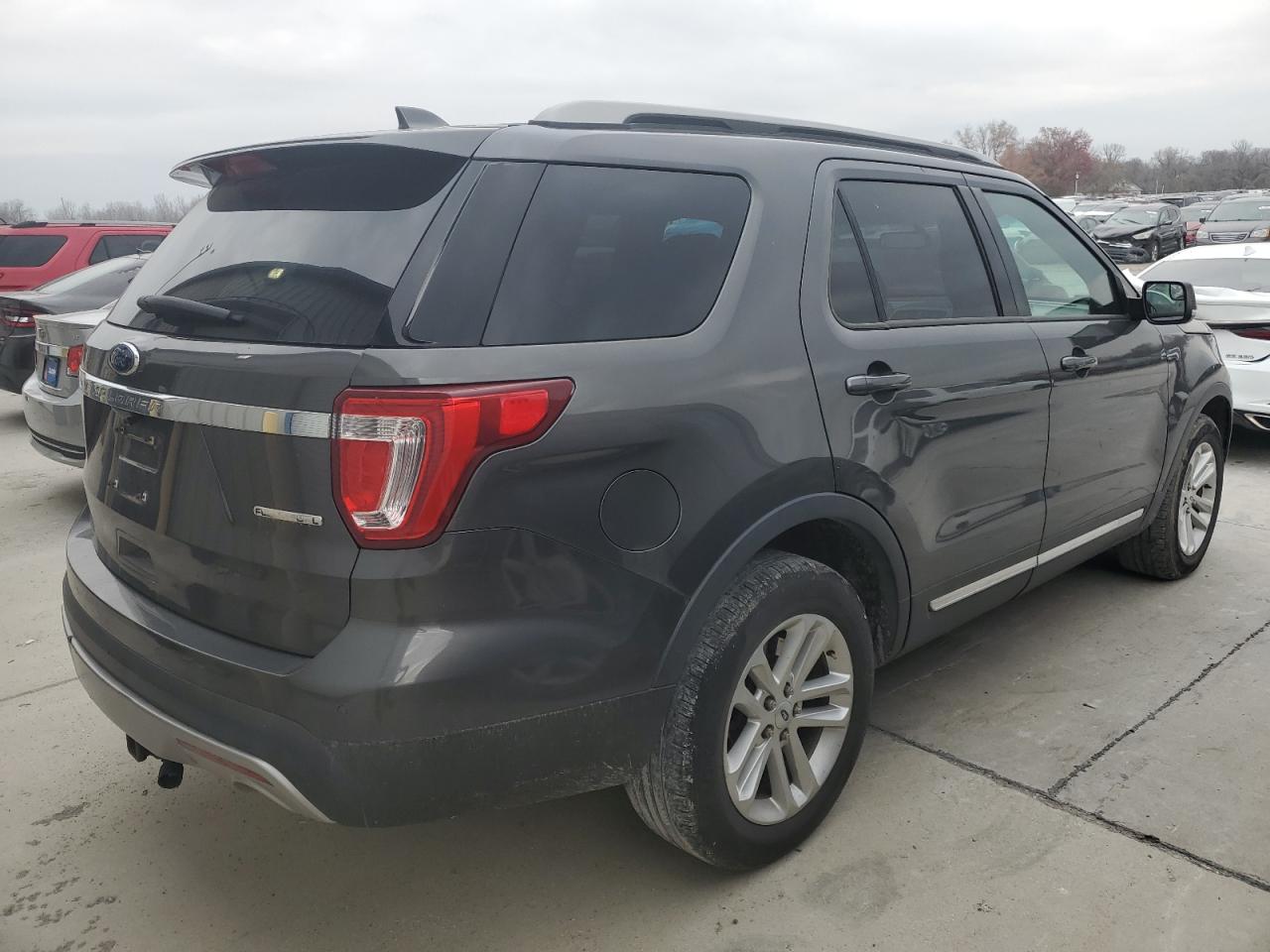 VIN 1FM5K7D88GGA43765 2016 FORD EXPLORER no.3