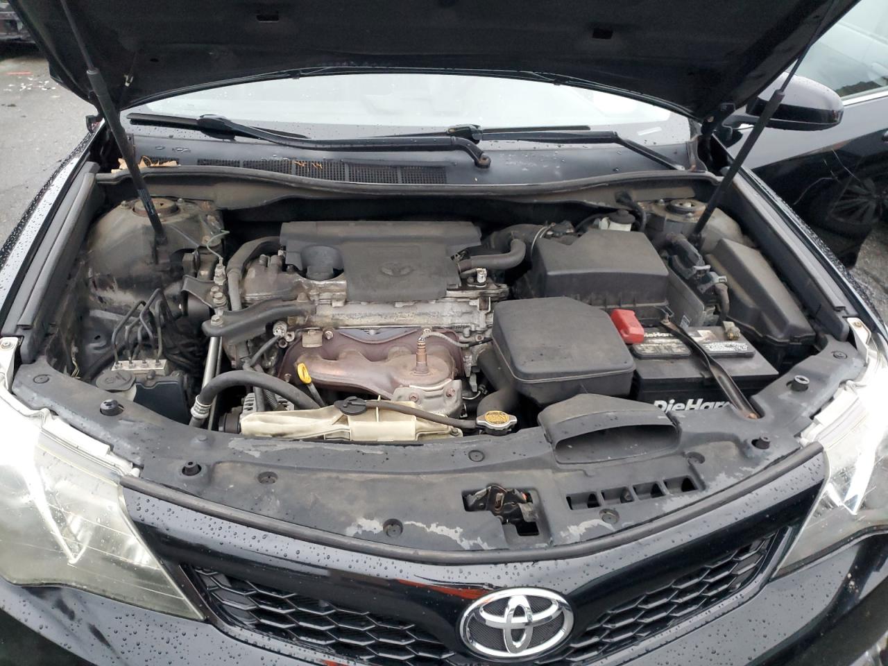 2012 Toyota Camry - Image 11