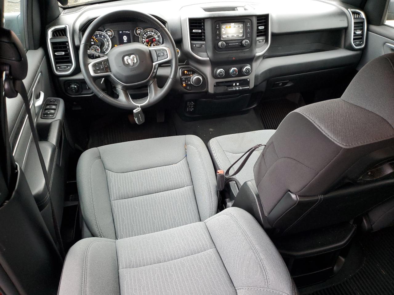 2022 RAM 1500 - Image 8