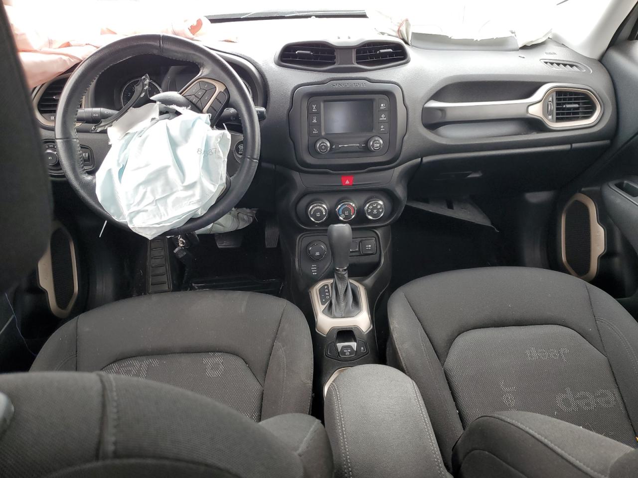 2017 Jeep Renegade - Image 8