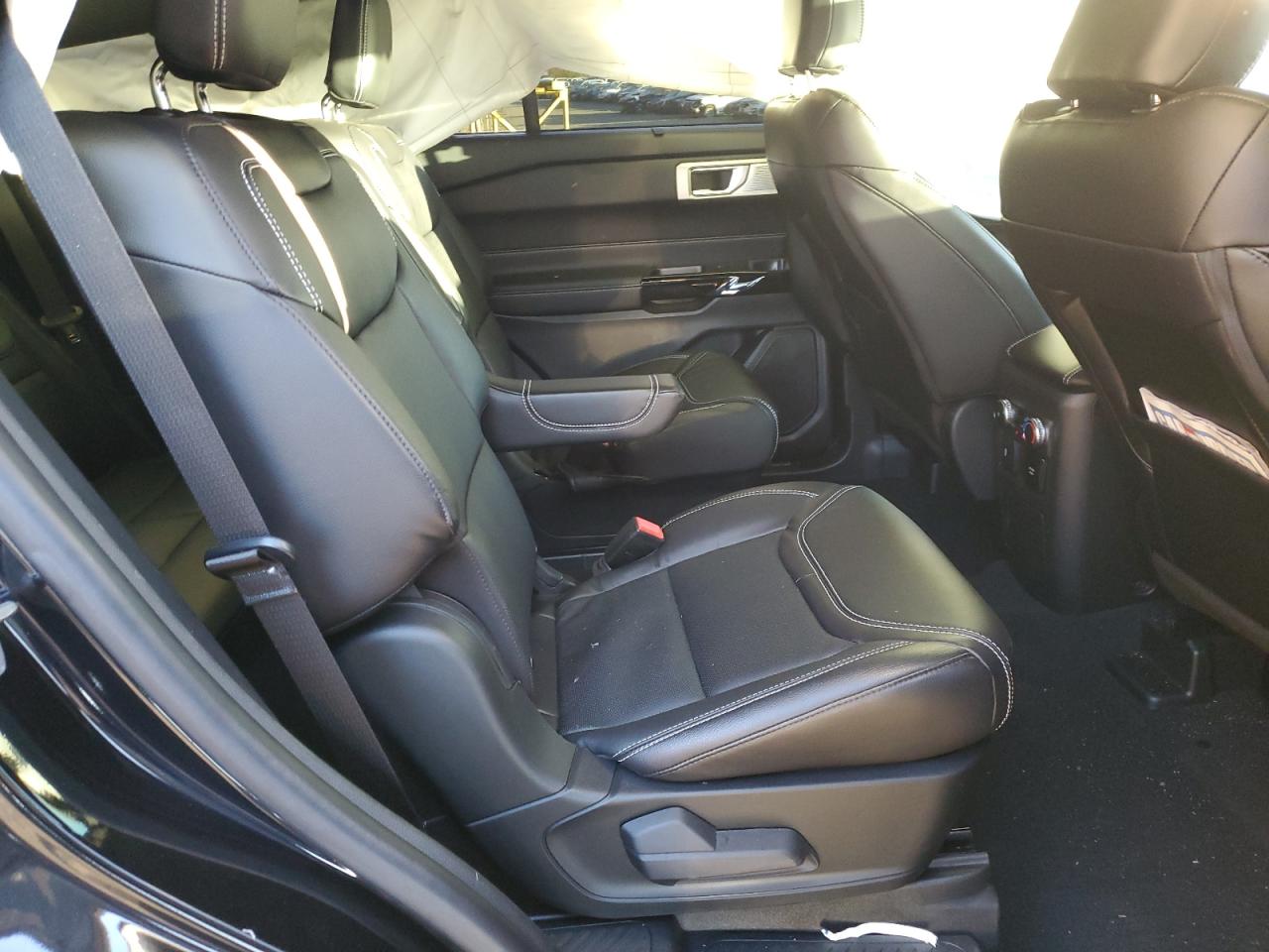2023 Ford Explorer - Image 11