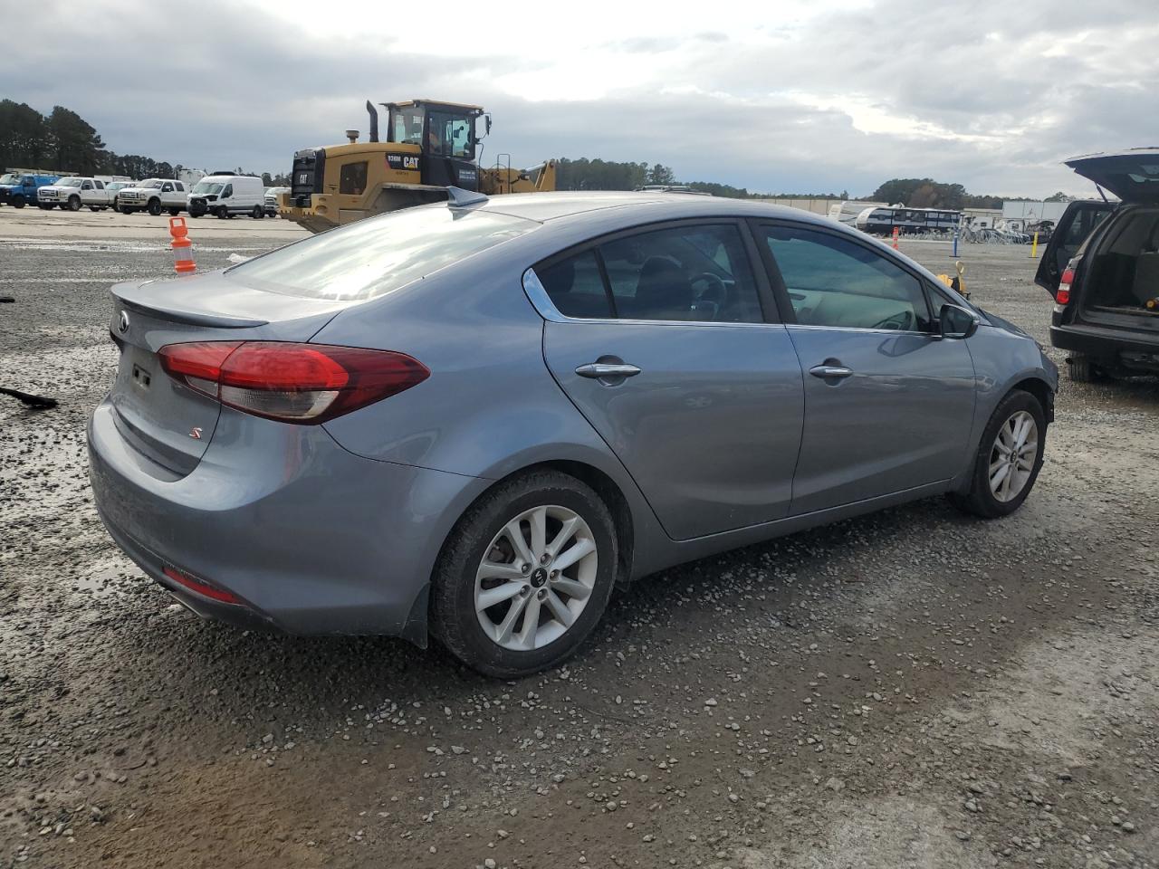 2017 Kia Forte - Image 3