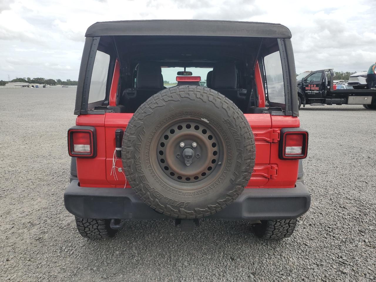 2018 Jeep Wrangler Unlimited Sport VIN: 1C4HJXDG7JW126886 Lot: 79354374