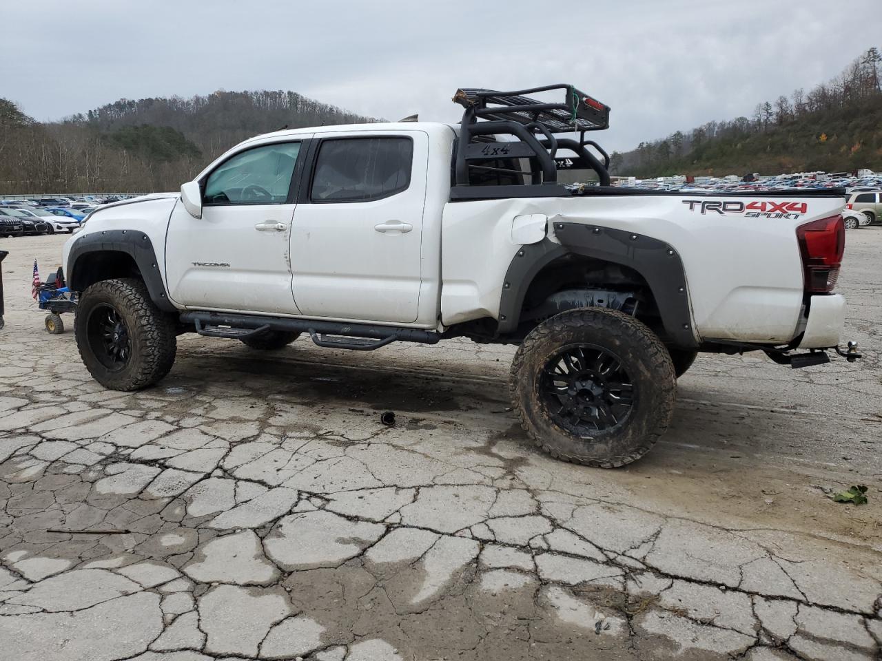 2019 Toyota Tacoma - Image 2