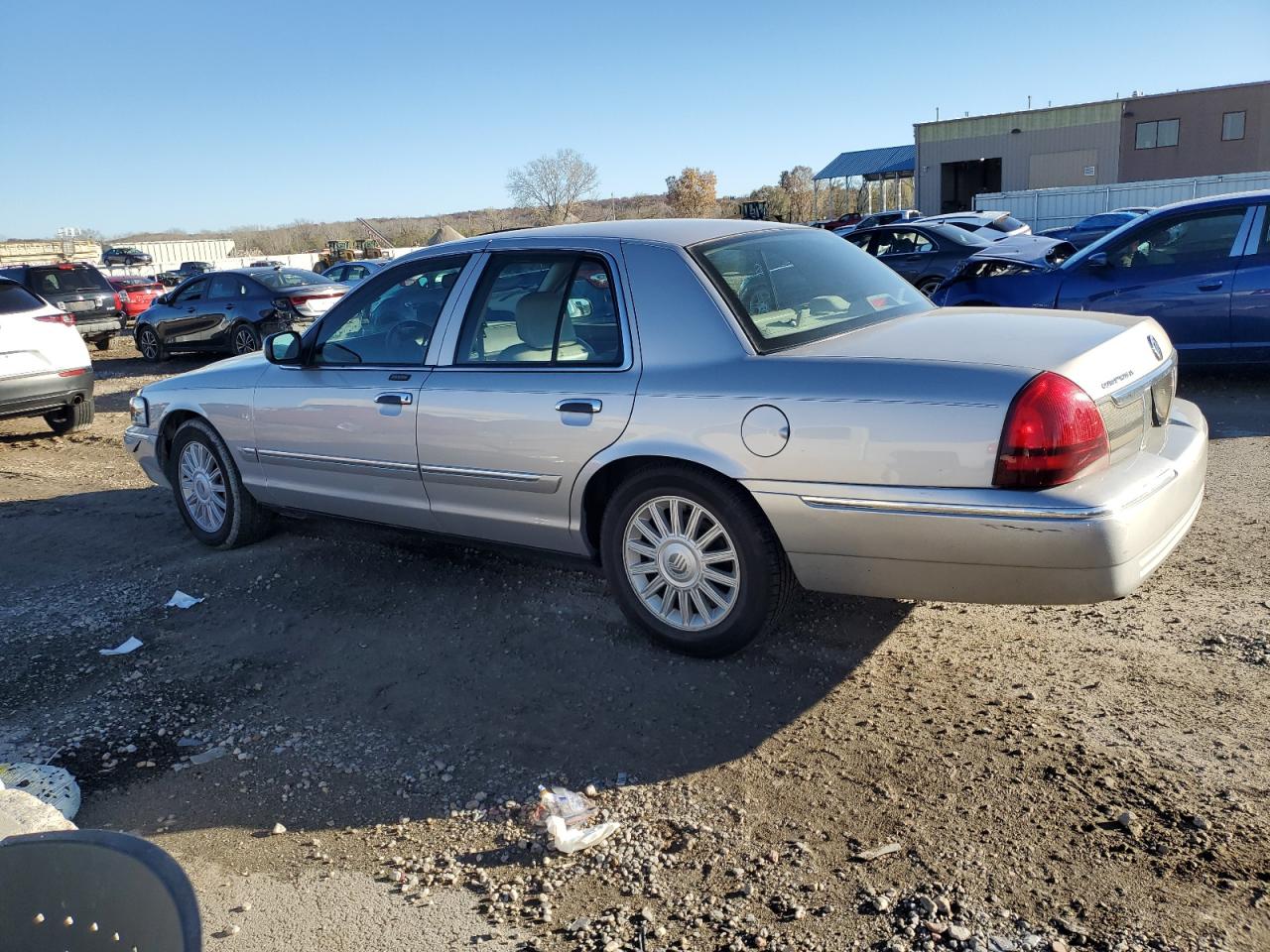 2008 Mercury Grand Marquis - Image 2