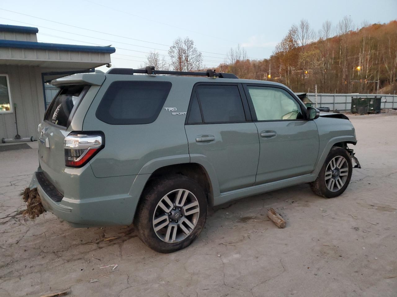 2022 Toyota 4Runner - Image 3