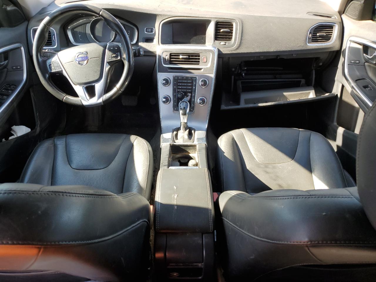 2018 Volvo V60 - Image 8