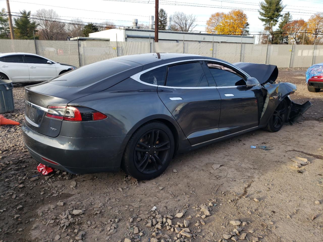 VIN 5YJSA1E25FF108744 2015 TESLA MODEL S no.3