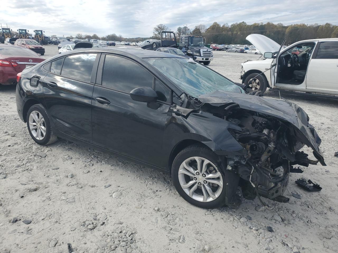 2019 Chevrolet Cruze - Image 4