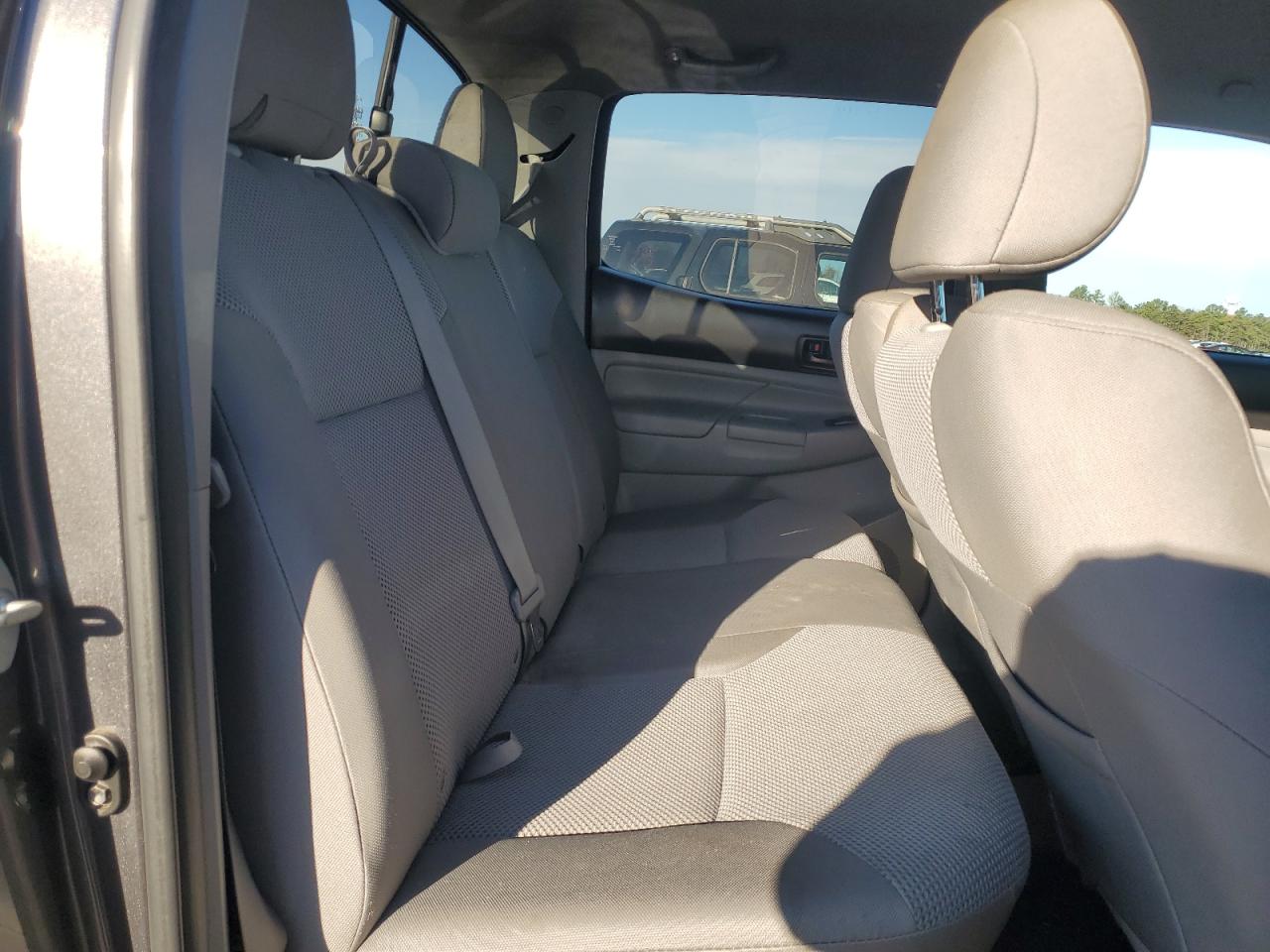 2012 Toyota Tacoma - Image 10