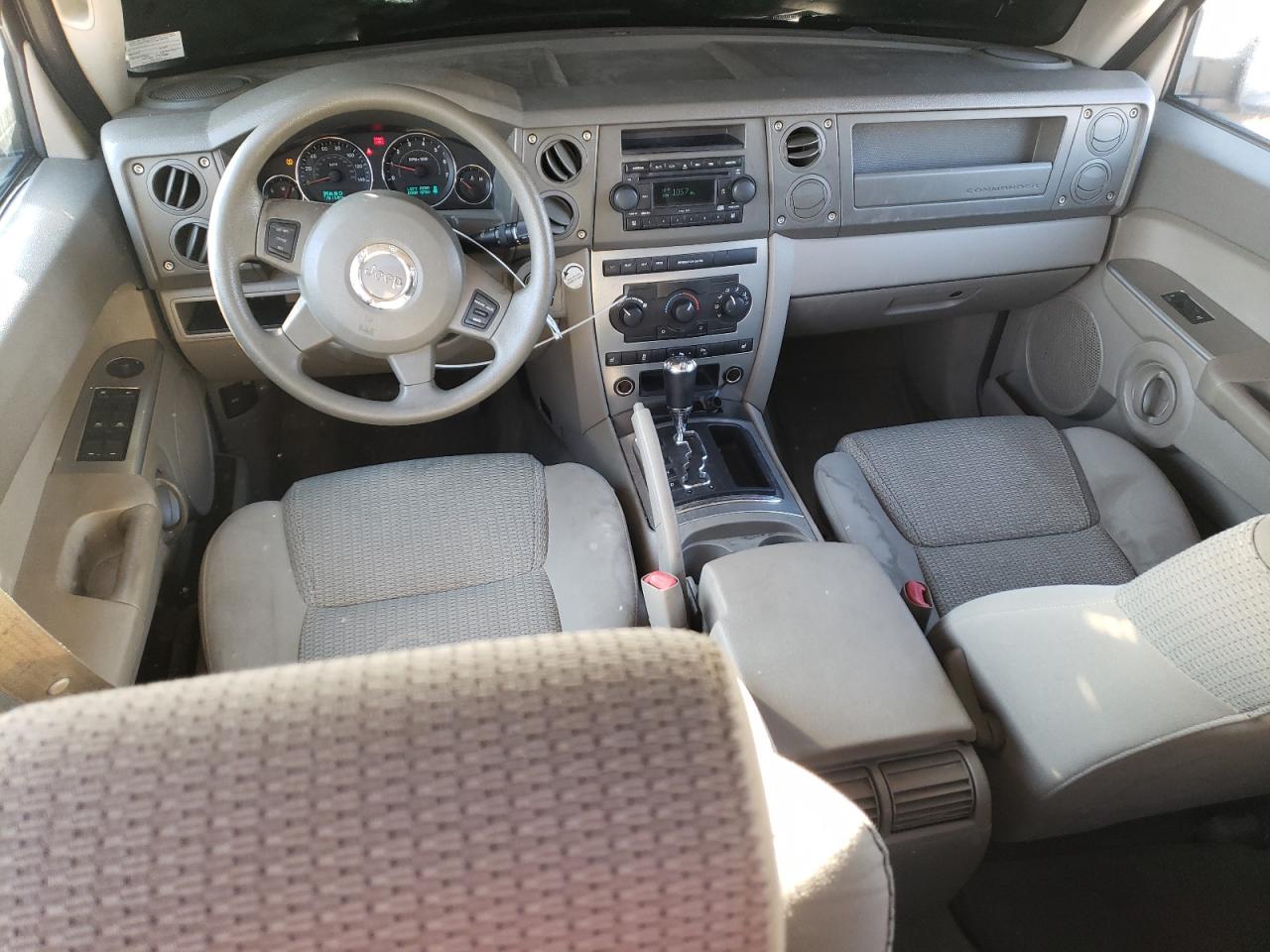 2006 Jeep Commander - Image 8
