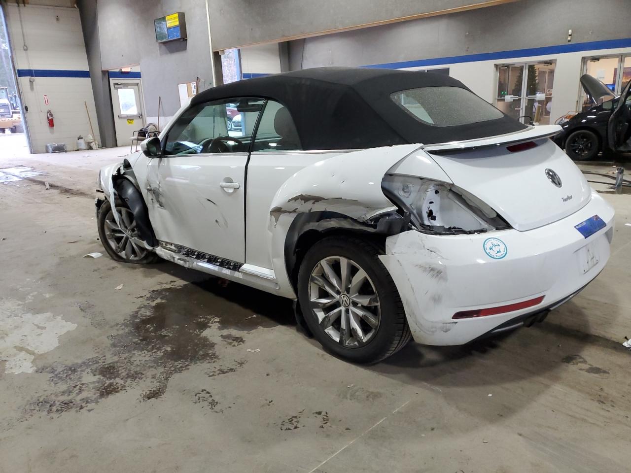 2017 Volkswagen Beetle - Image 2