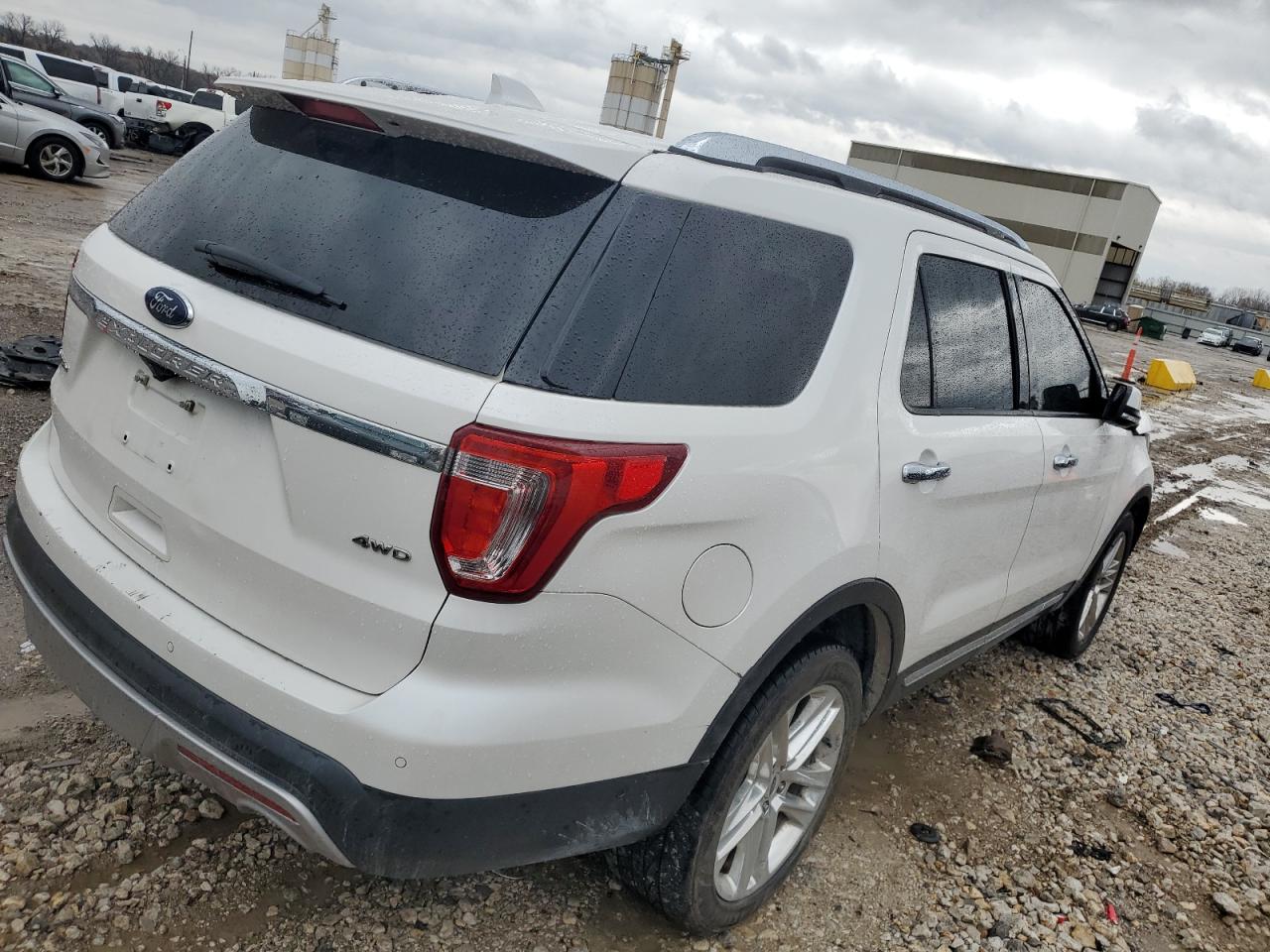 2016 Ford Explorer - Image 3