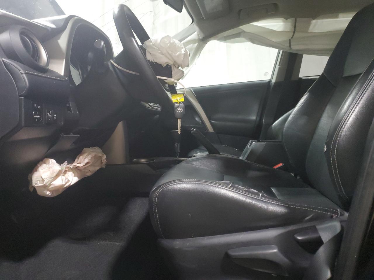 2013 Toyota RAV 4 - Image 7