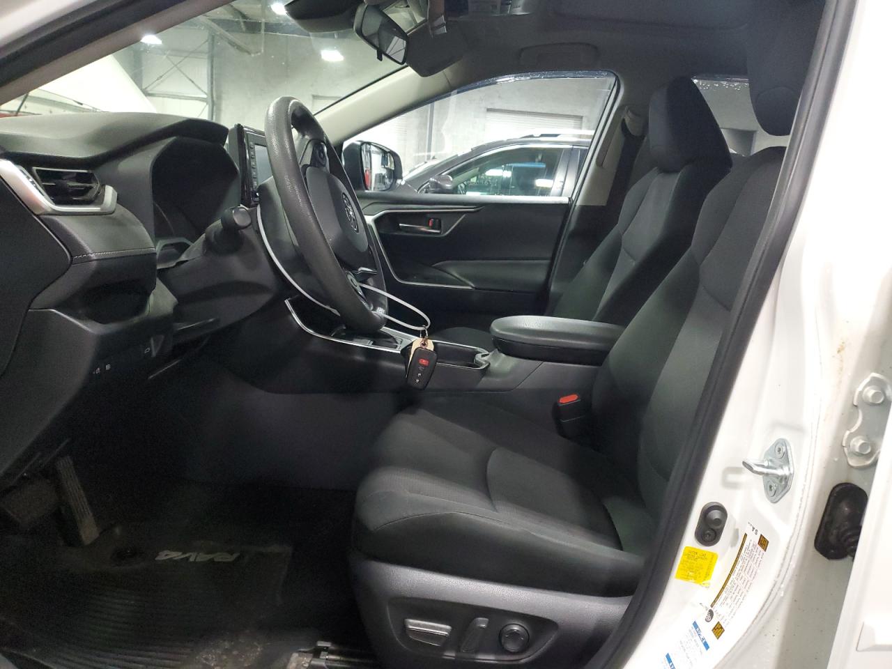 2019 Toyota RAV 4 - Image 7