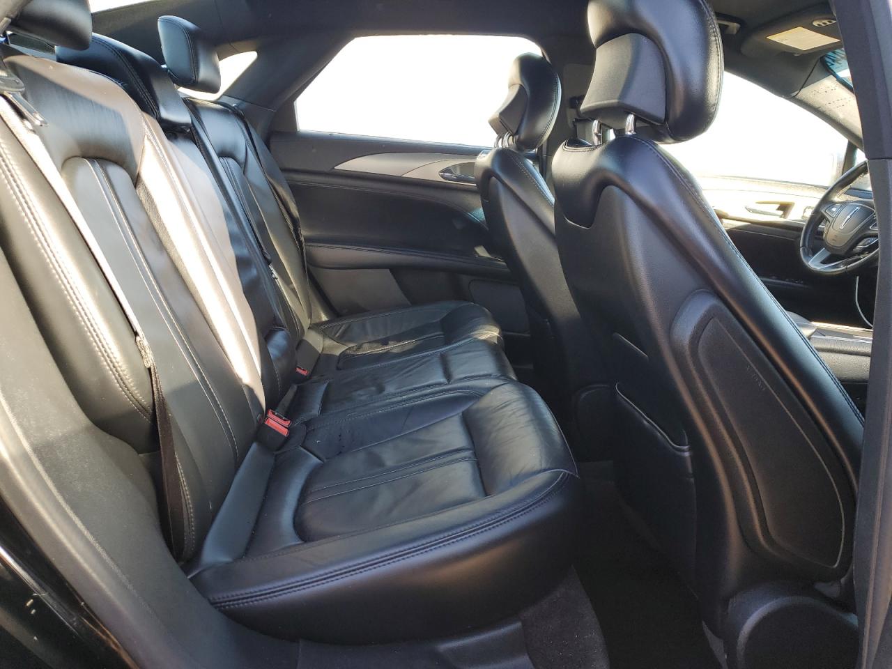 2017 Lincoln MKZ - Image 10