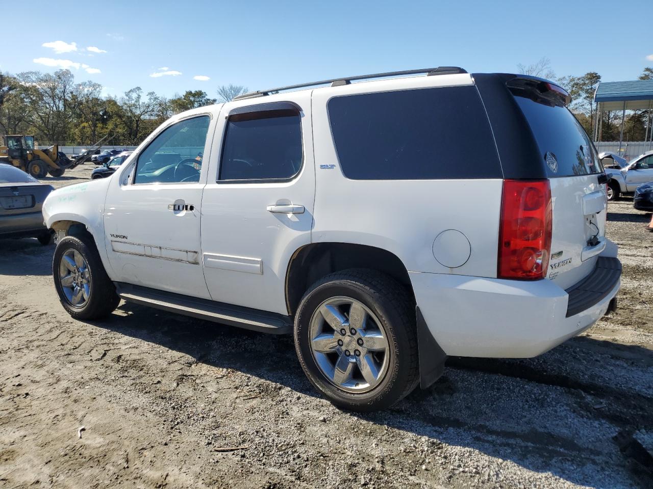 2012 GMC Yukon - Image 2
