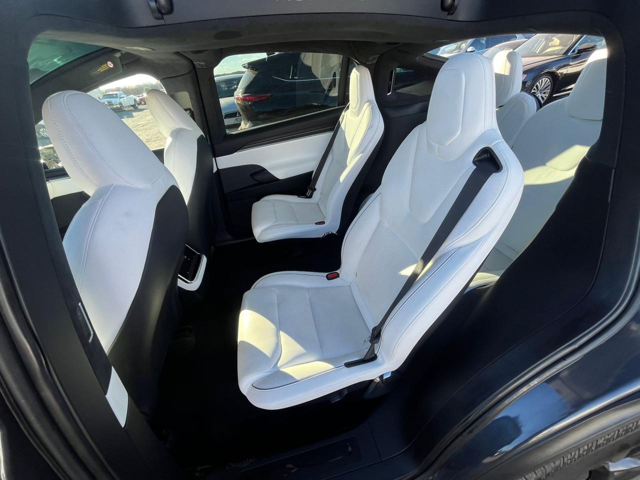 2022 Tesla Model X VIN: 7SAXCBE61NF358296 Lot: 80233304