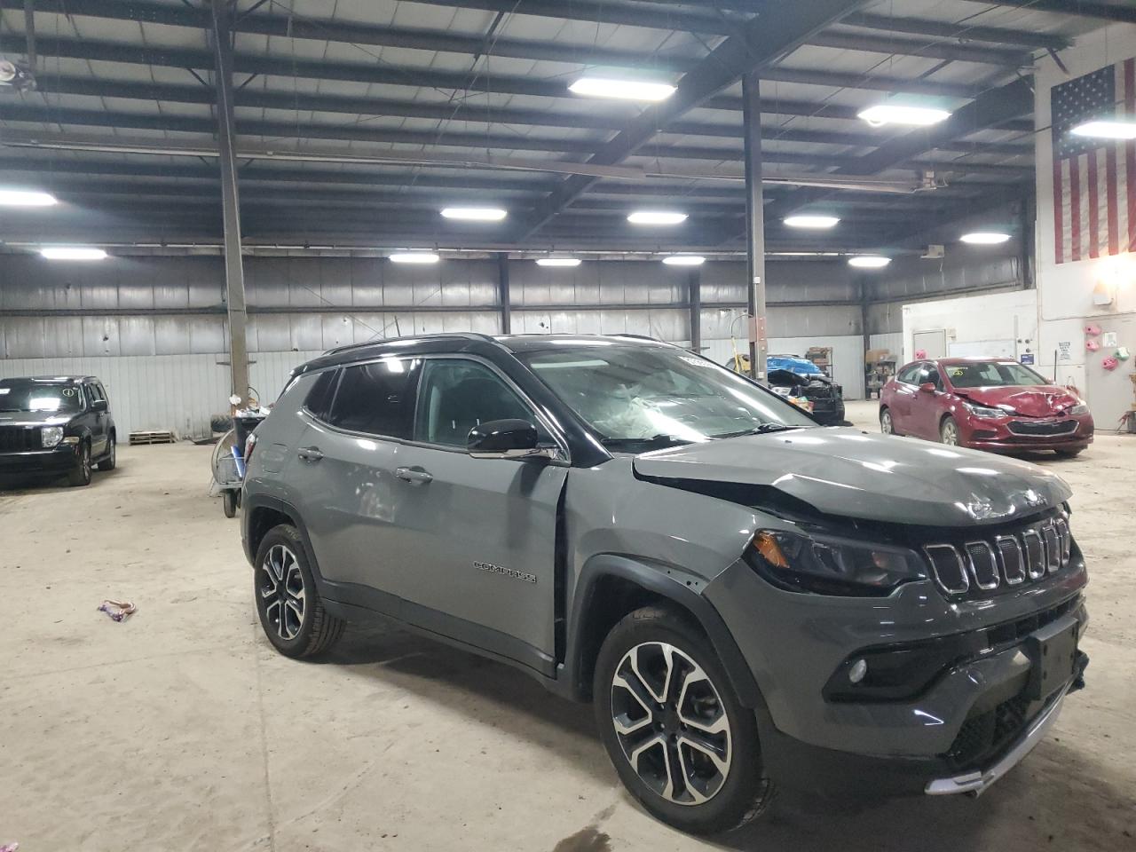 2022 Jeep Compass - Image 4