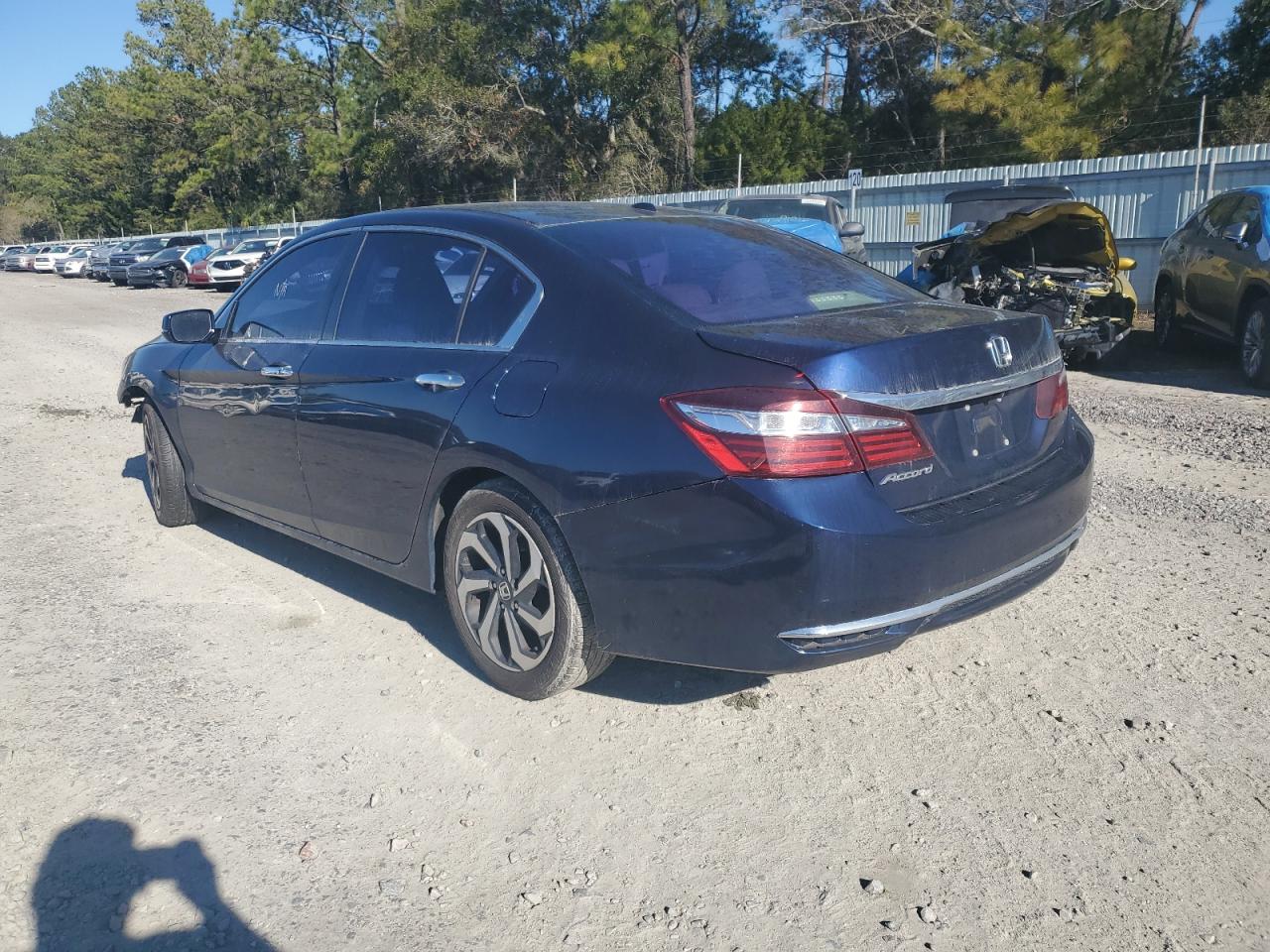 1HGCR2F84GA146807 2016 HONDA ACCORD - Image 2