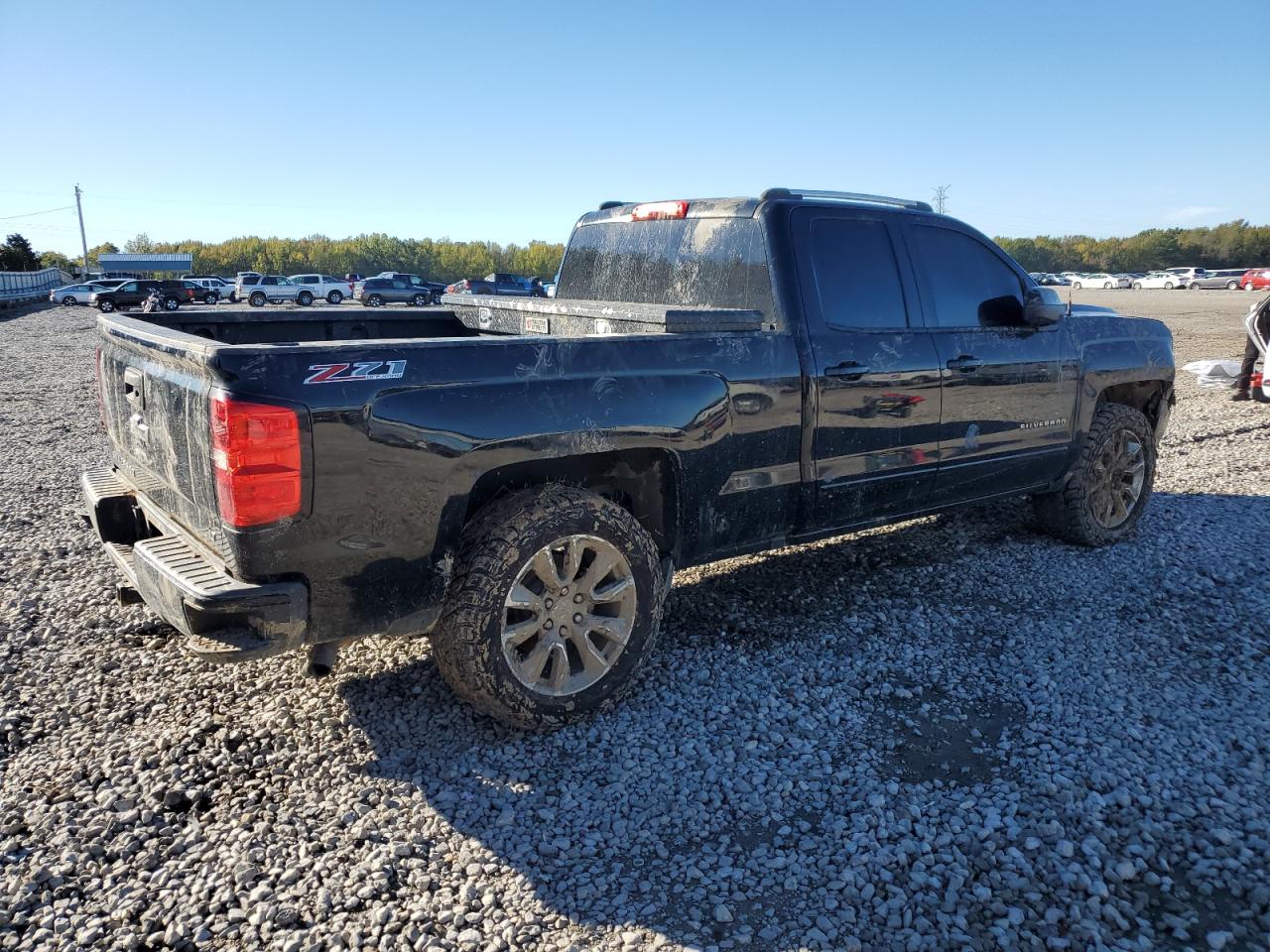 2016 Chevrolet Silverado - Image 3