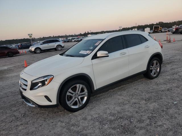 Parquets MERCEDES-BENZ GLA-CLASS 2016 Biały