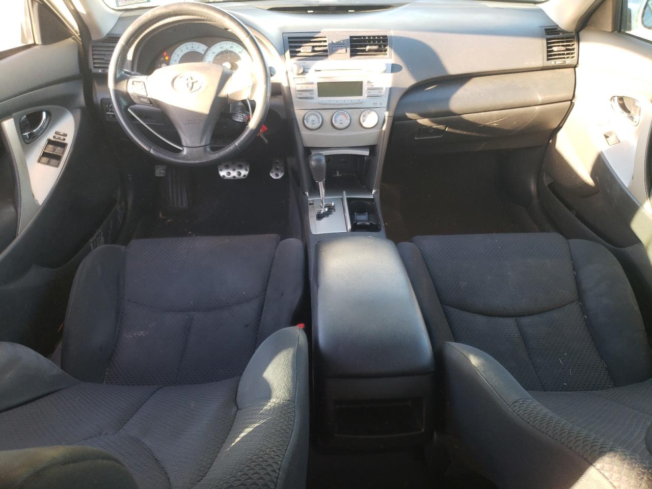 2011 Toyota Camry - Image 8