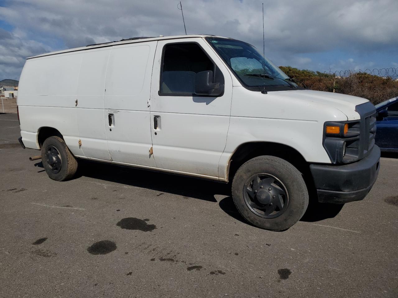 2011 Ford Econoline - Image 4