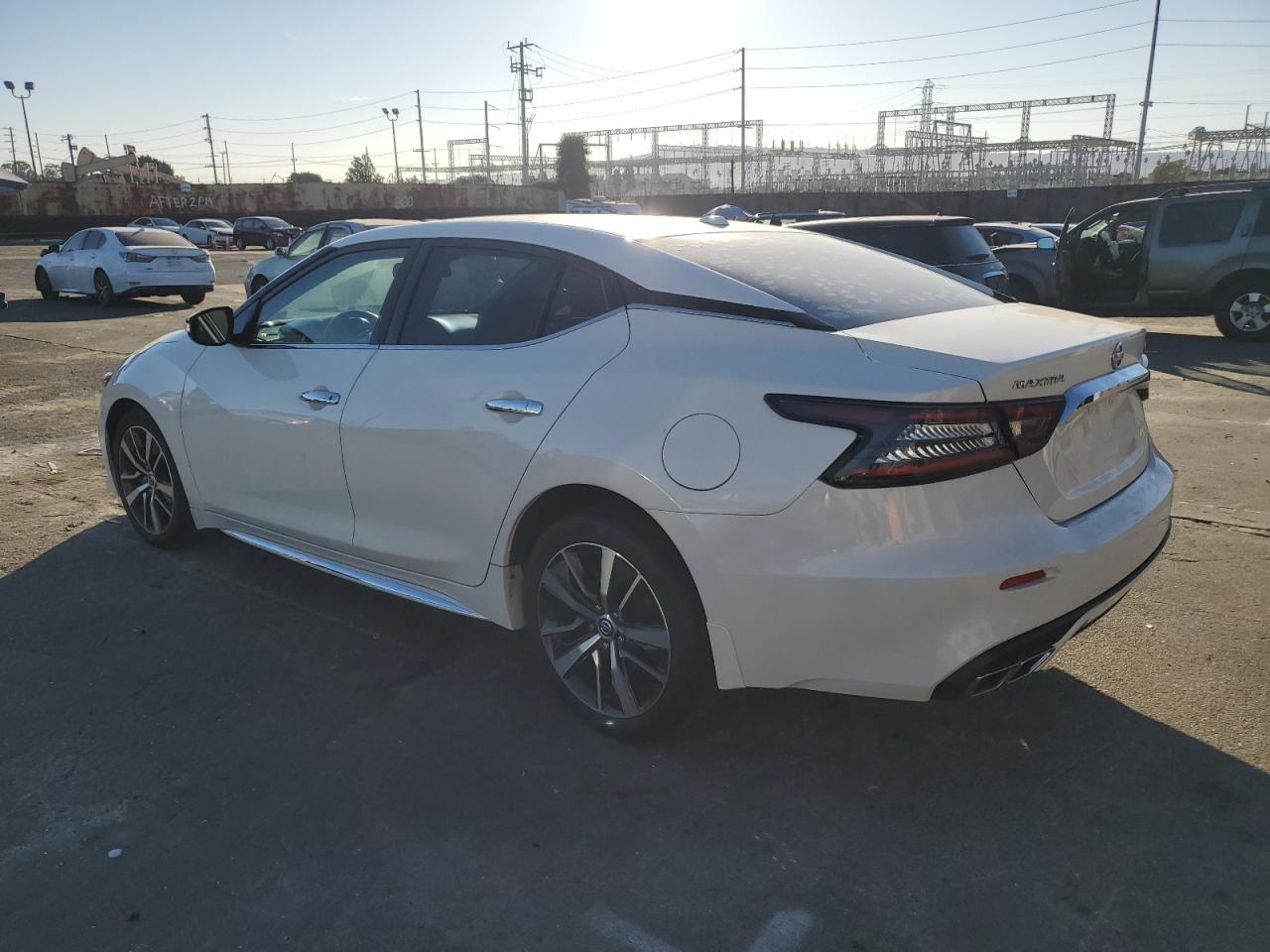 2019 Nissan Maxima - Image 2