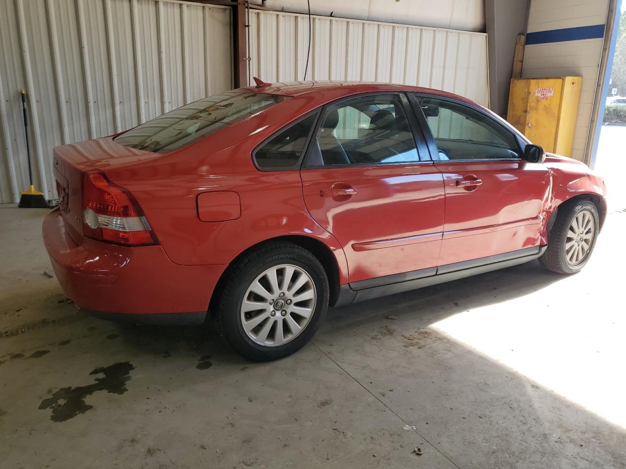 2005 Volvo S40 - Image 3