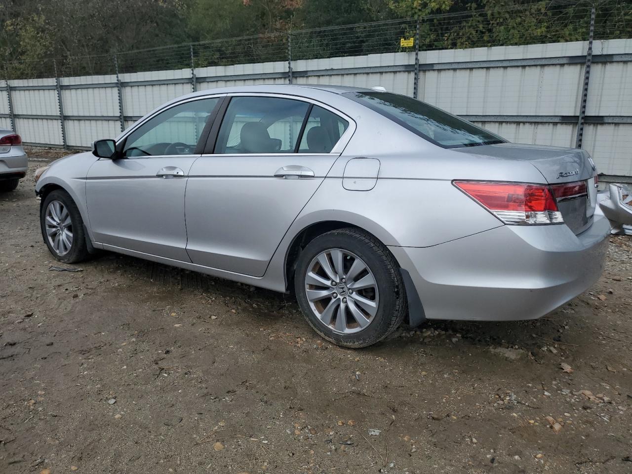 2011 Honda Accord - Image 2