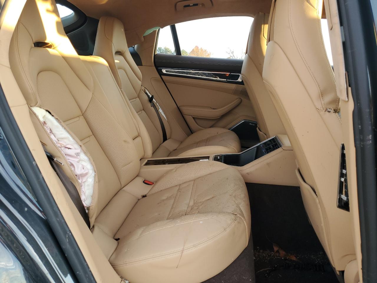 2018 Porsche Panamera - Image 3