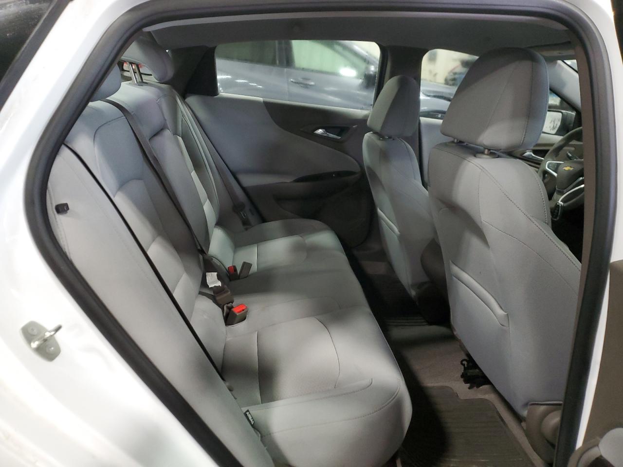 2018 Chevrolet Malibu - Image 10