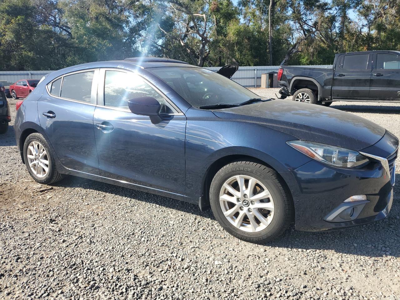 2015 Mazda 3 - Image 4