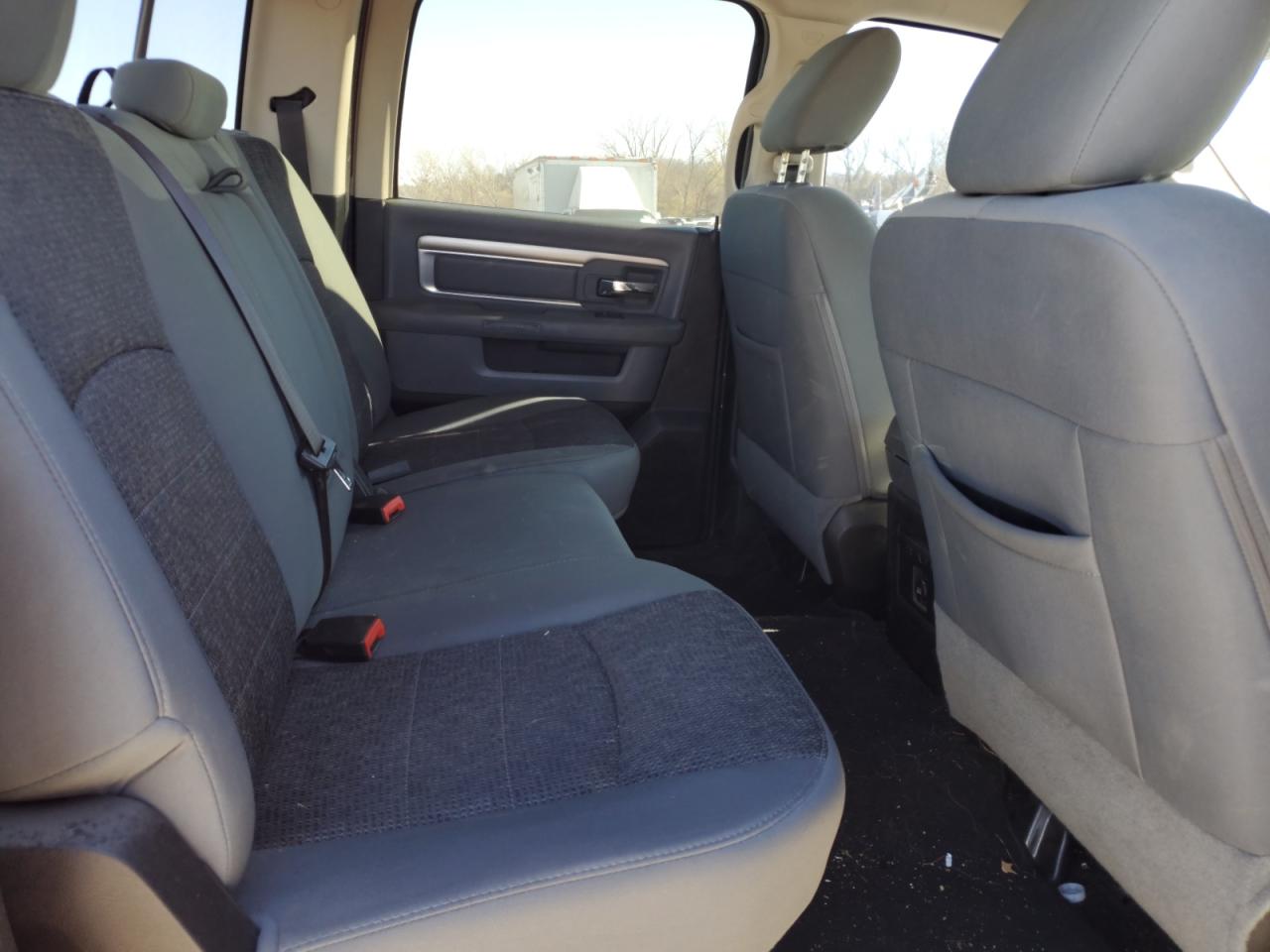 2015 RAM 1500 - Image 10