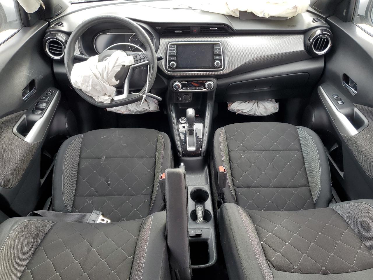 2020 Nissan Kicks - Image 8