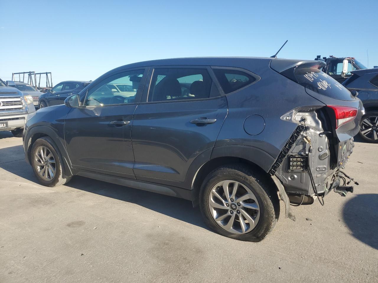 2018 Hyundai Tucson - Image 2