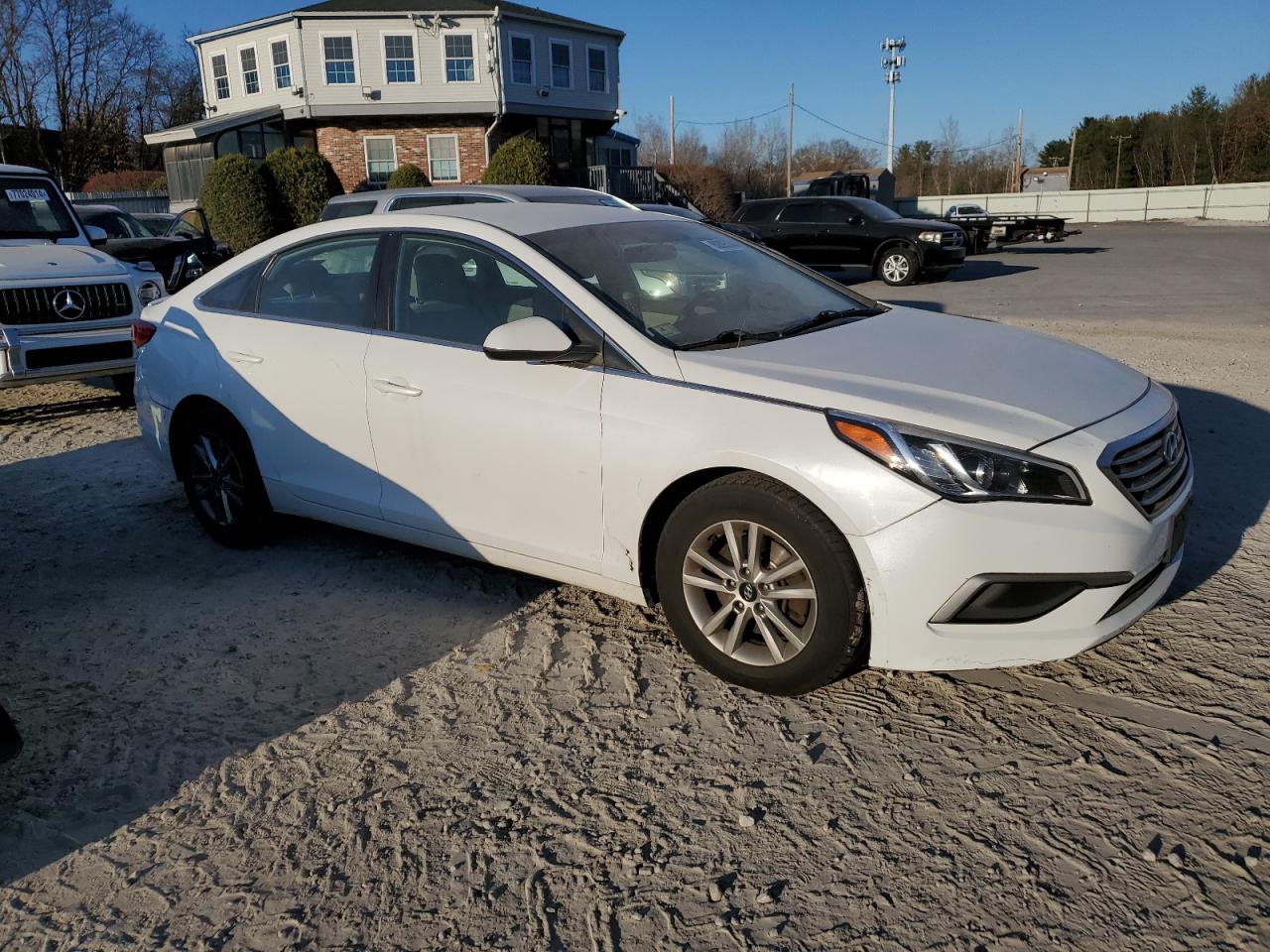 2017 Hyundai Sonata - Image 4