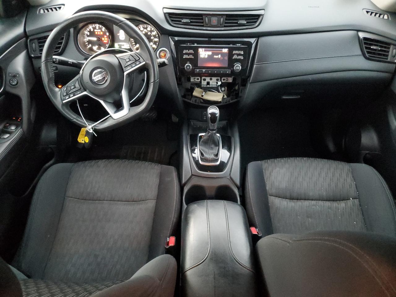 2017 Nissan Rogue - Image 8