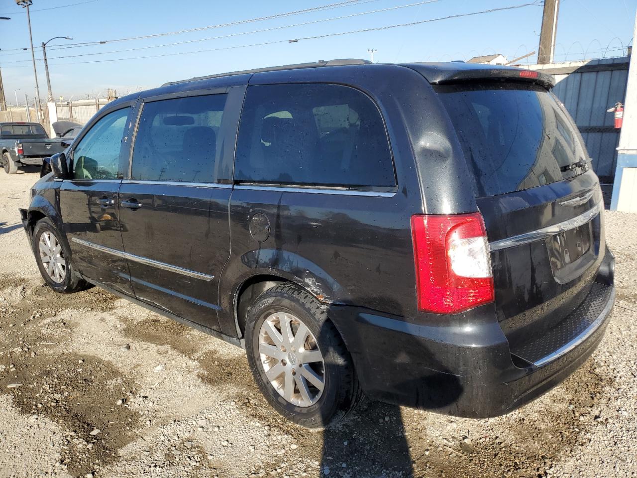 2013 Chrysler Town & Country - Image 2