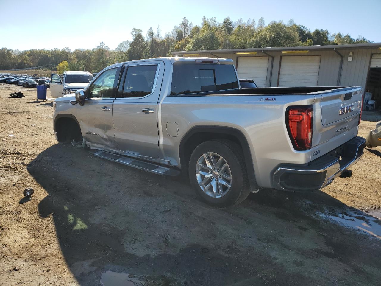 2019 GMC Sierra - Image 2