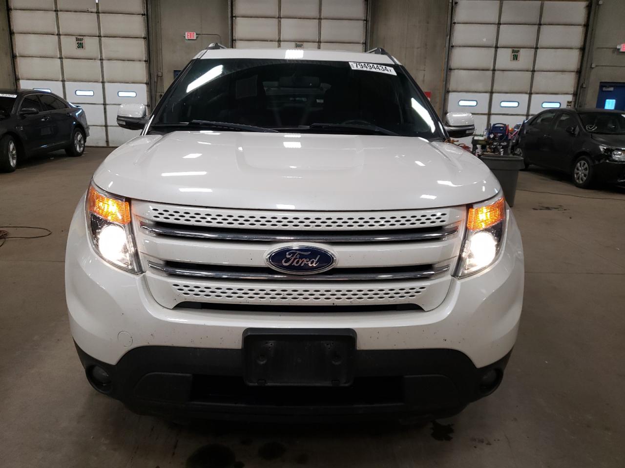 2015 Ford Explorer - Image 5