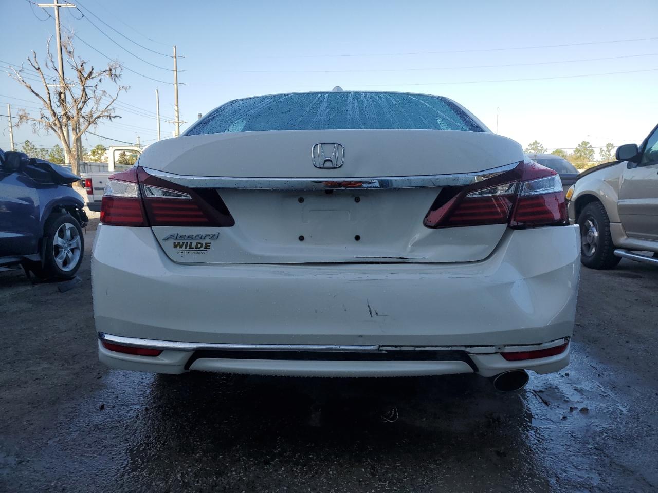 2016 Honda Accord Exl VIN: 1HGCR2F89GA045424 Lot: 80717164