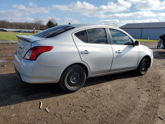  NISSAN VERSA 2017 Сріблястий