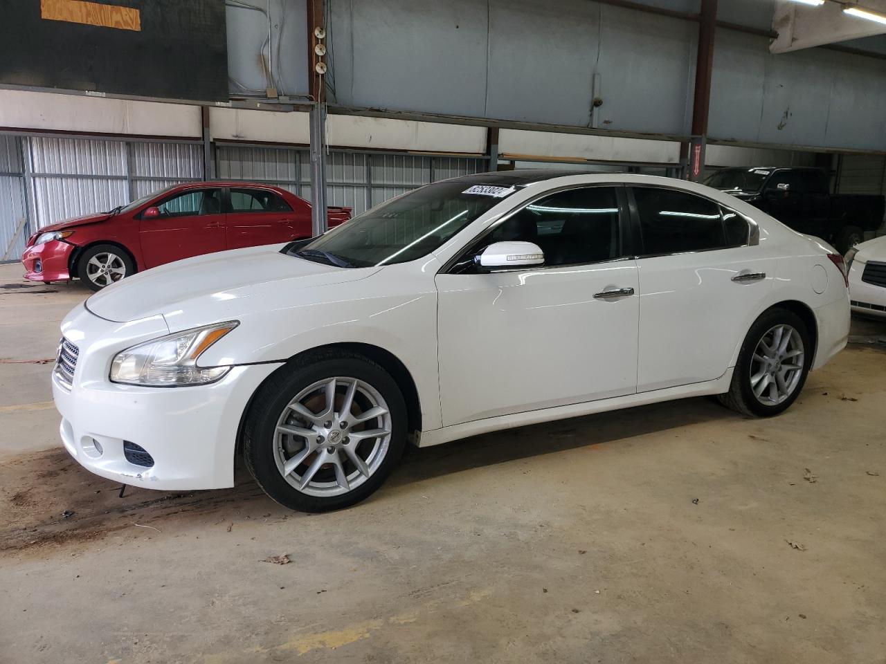 2010 Nissan Maxima - Image 1