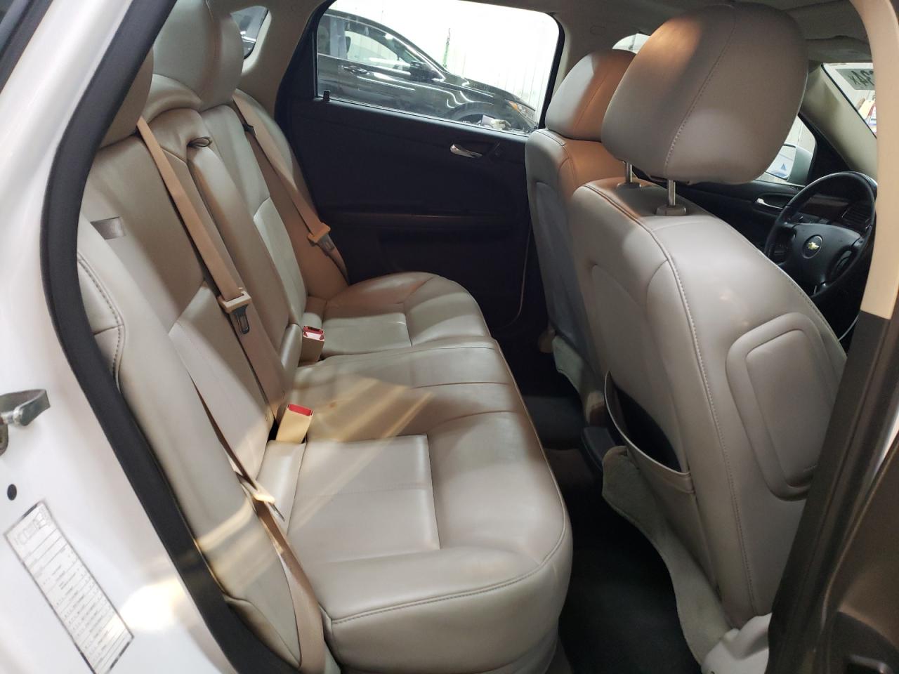 2014 Chevrolet Impala - Image 10