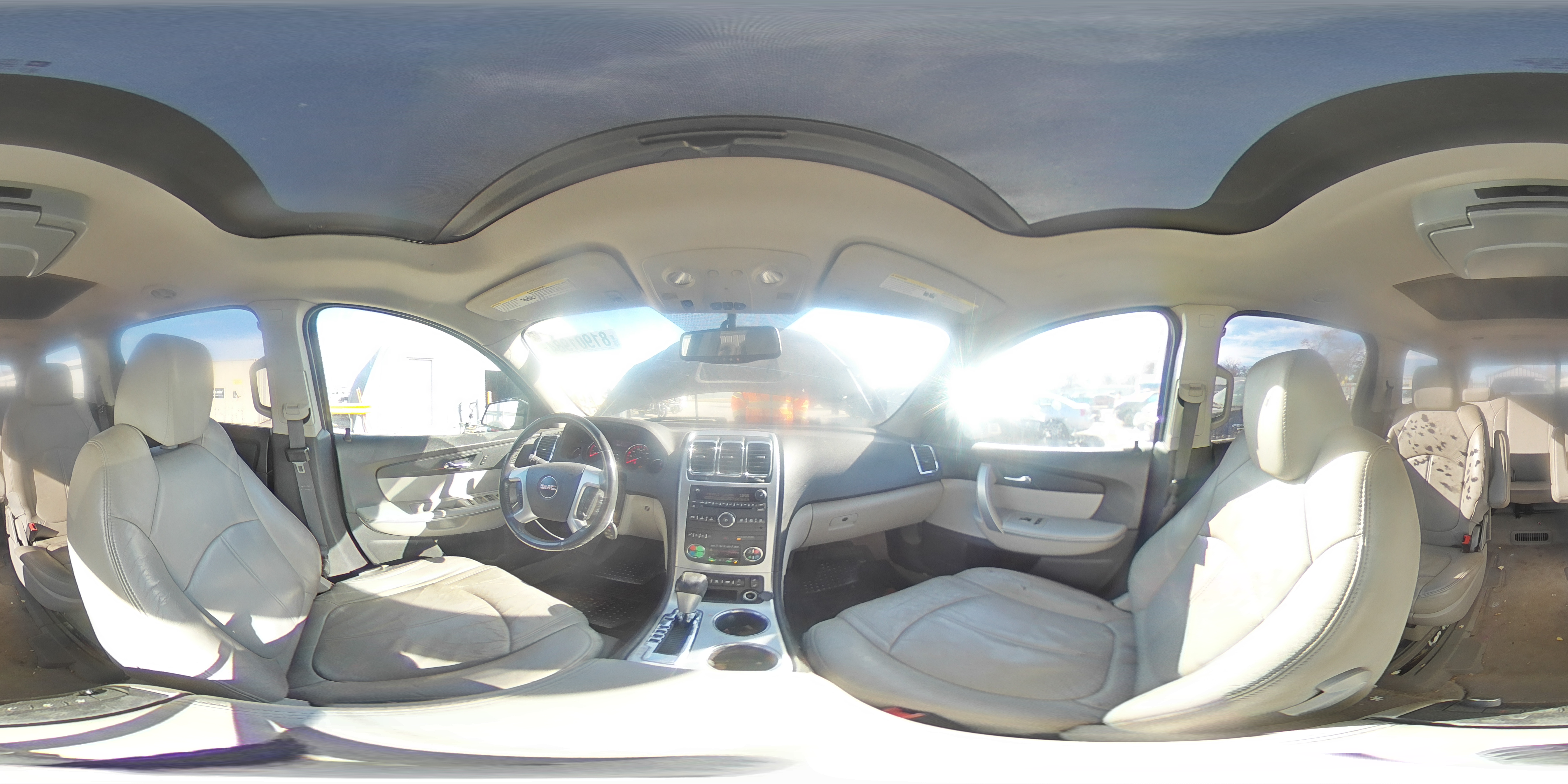 2011 GMC Acadia - Image 13