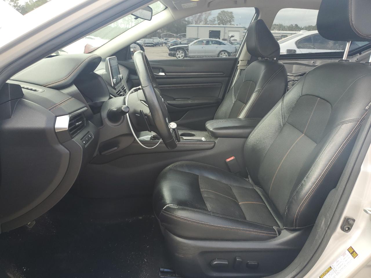 2020 Nissan Altima - Image 7