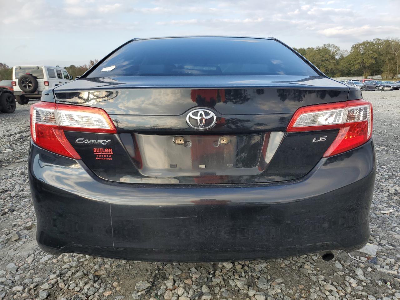 2012 Toyota Camry - Image 6